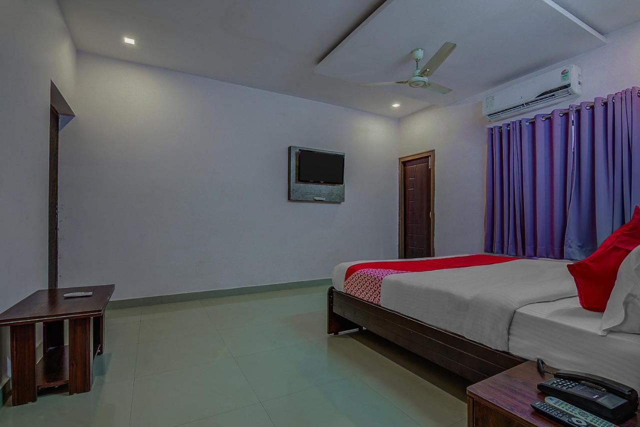 Oyo 8929 Stay Siddhartha Residency Jalāripeta Buitenkant foto