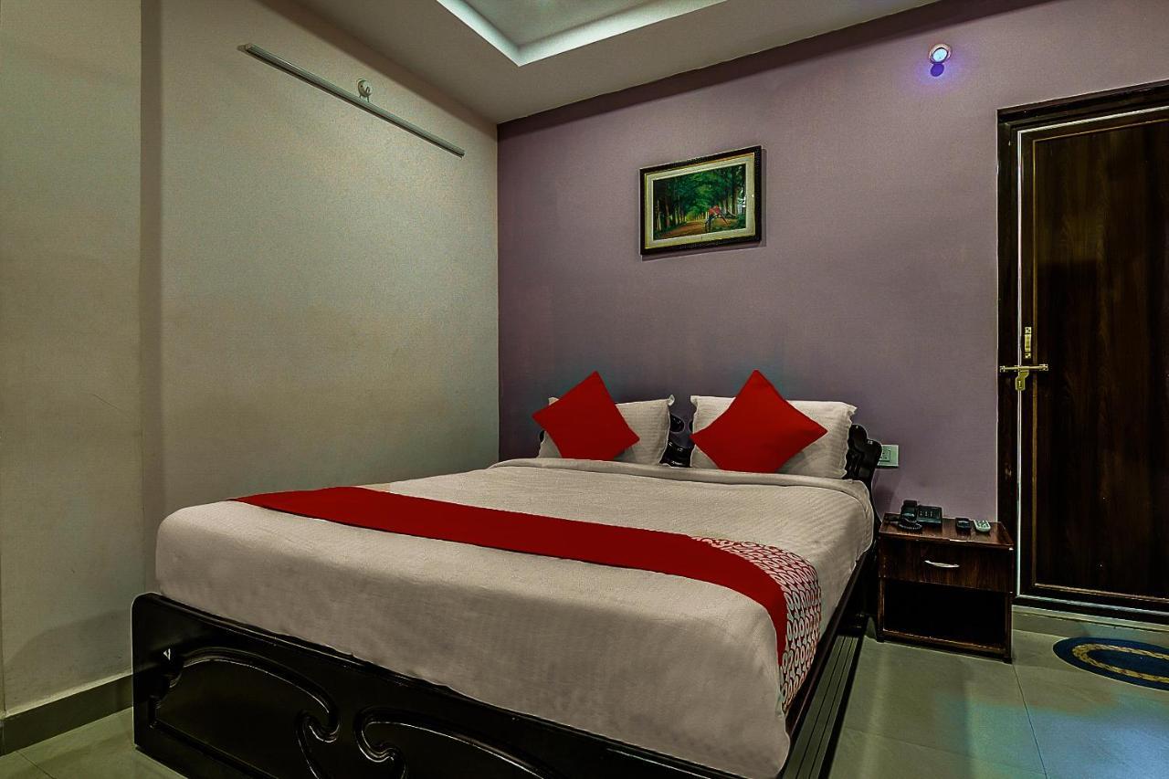 Oyo 8929 Stay Siddhartha Residency Jalāripeta Buitenkant foto