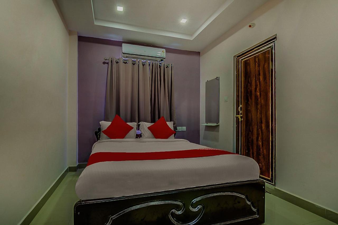 Oyo 8929 Stay Siddhartha Residency Jalāripeta Buitenkant foto